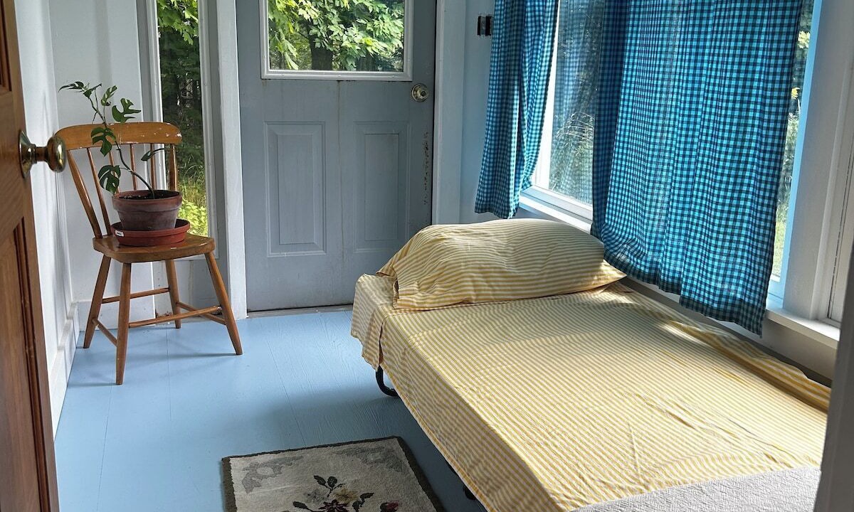 Photo of Bedroom in Brooksville