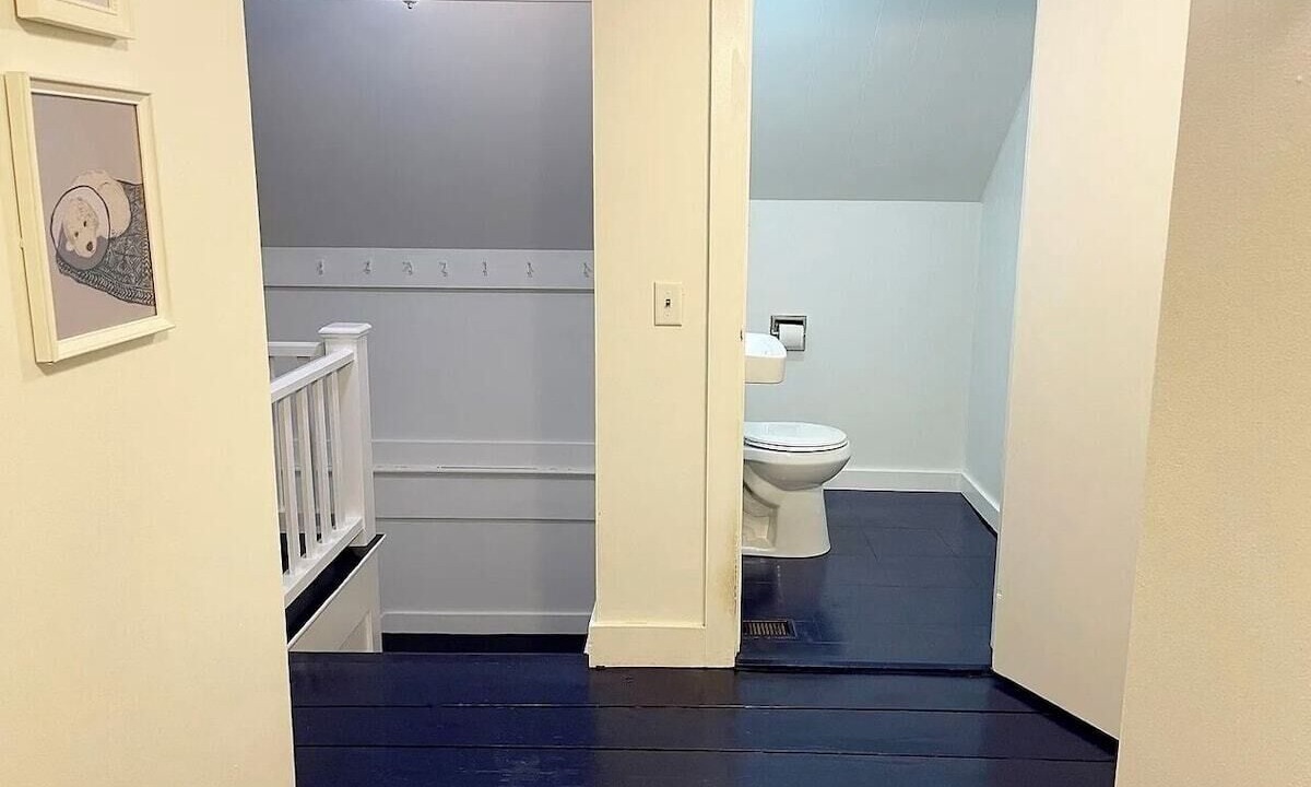 Photo of Bathroom in Brooksville