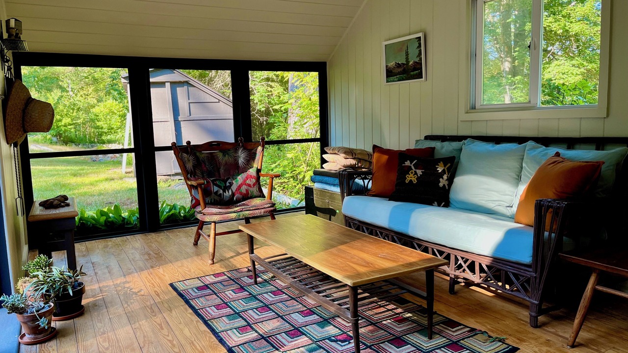 Photo of Livingroom in Rumford Center