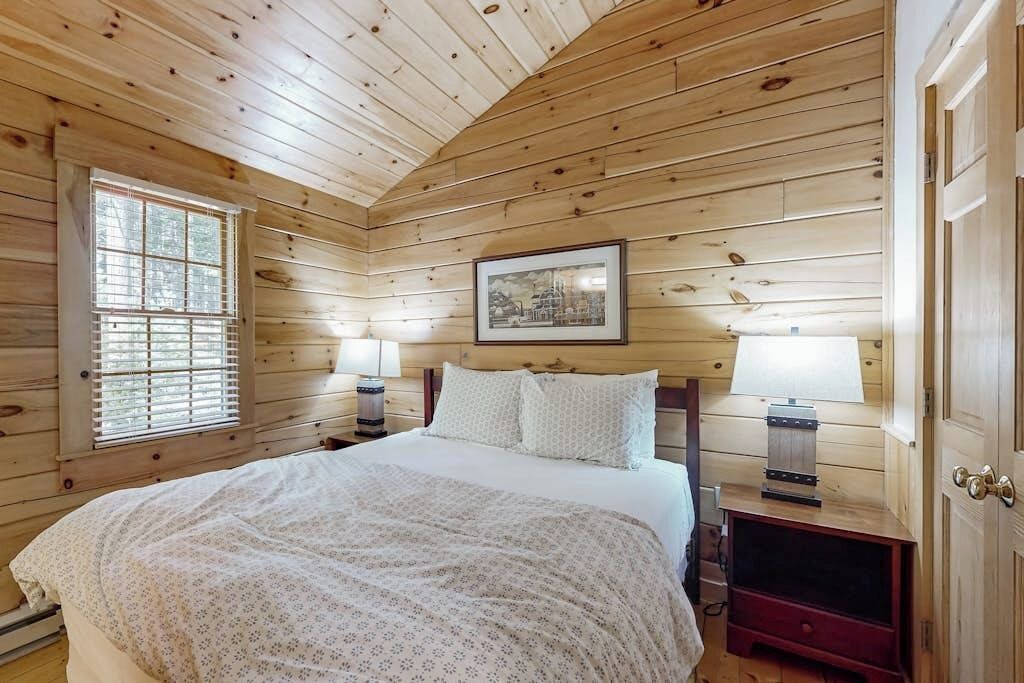 Photo of Bedroom in Northport