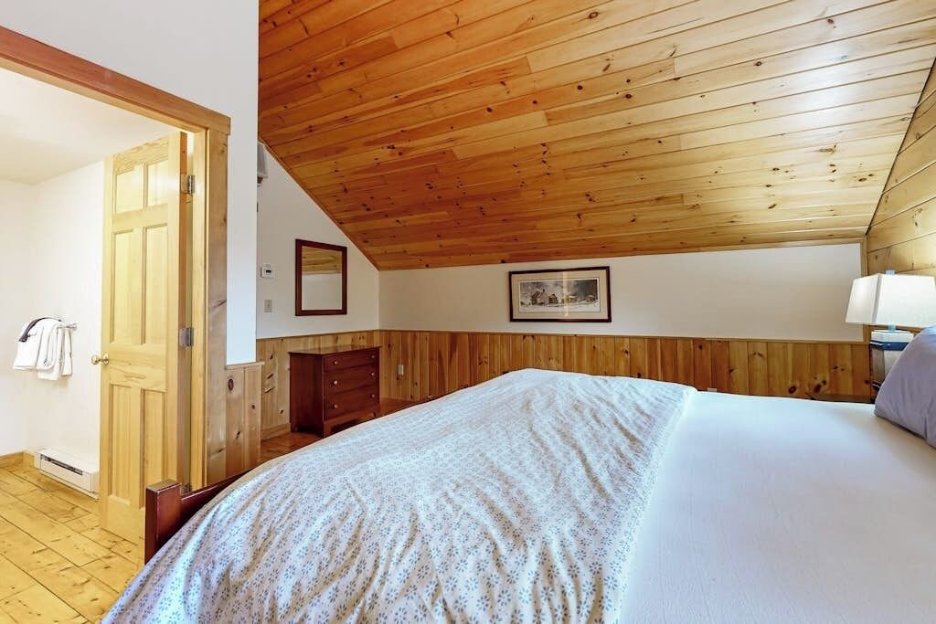 Photo of Bedroom in Northport