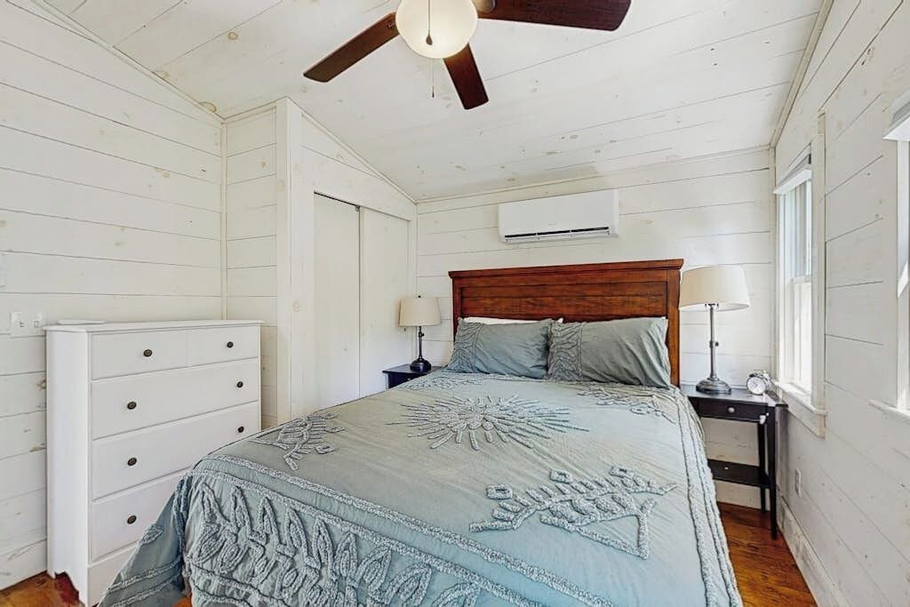 Photo of Bedroom in Boothbay Harbor