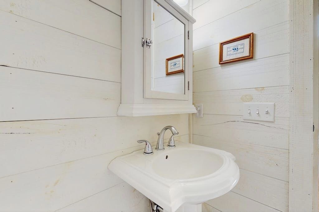 Photo of Bathroom in Boothbay Harbor