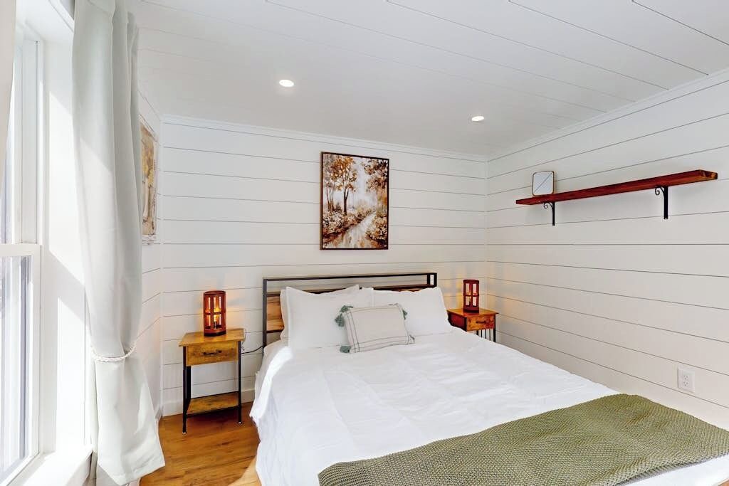 Photo of Bedroom in Bucksport
