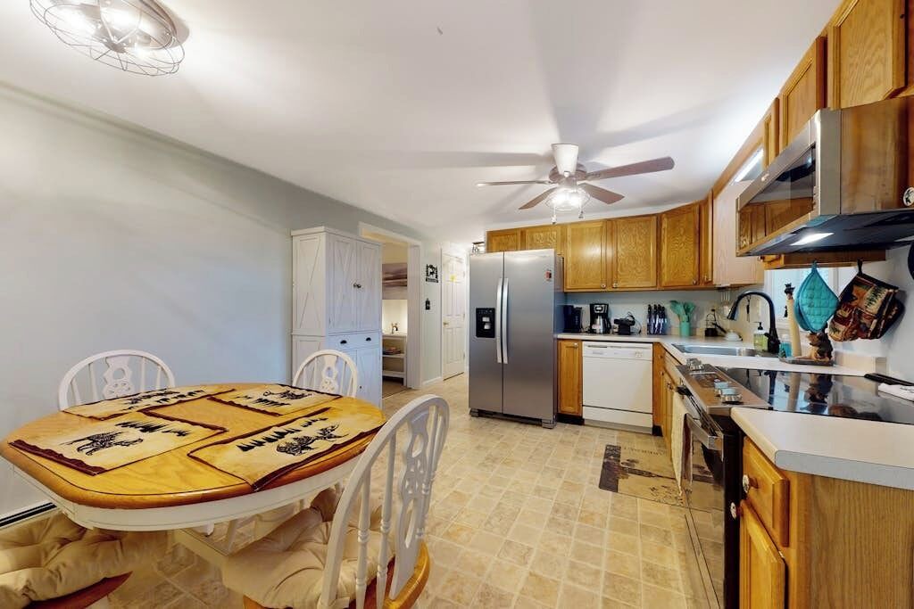 Photo of Kitchen in Lamoine