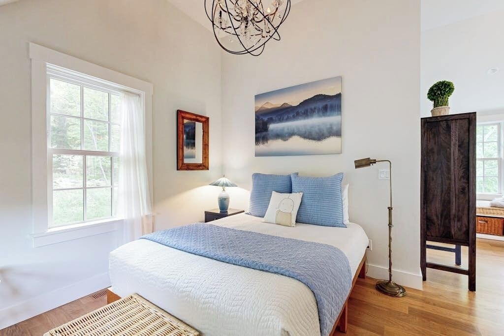 Photo of Bedroom in Boothbay