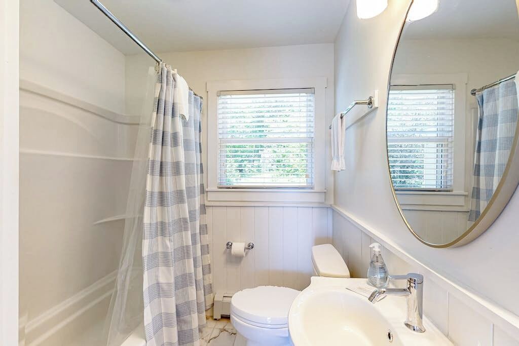 Photo of Bathroom in Boothbay Harbor