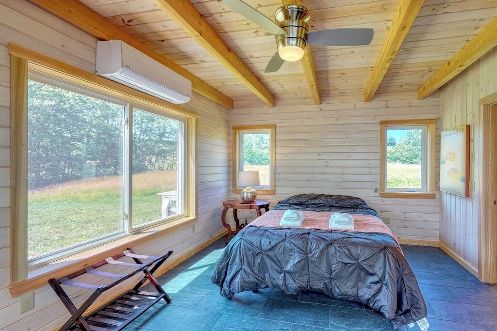 Photo of Bedroom in Bowdoinham