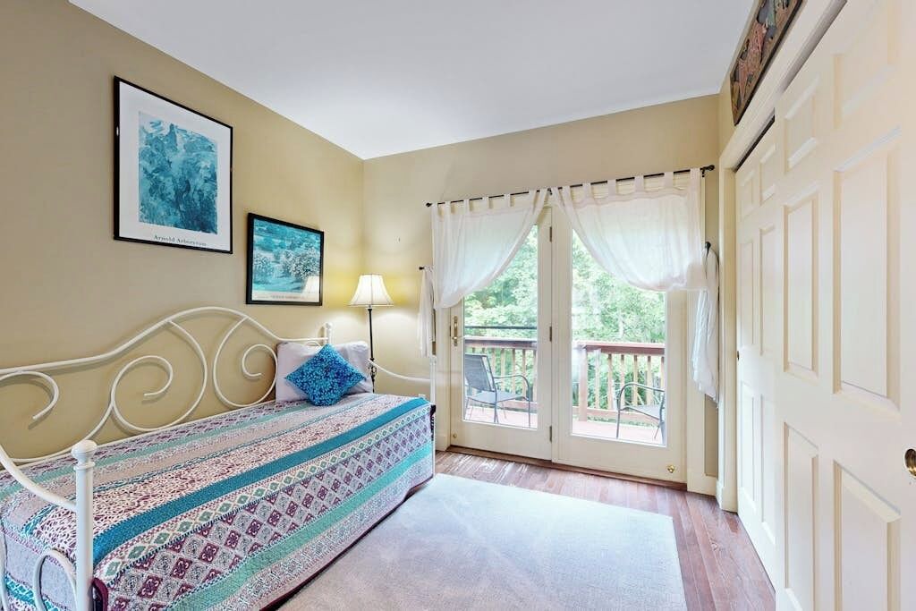 Photo of Bedroom in East Boothbay