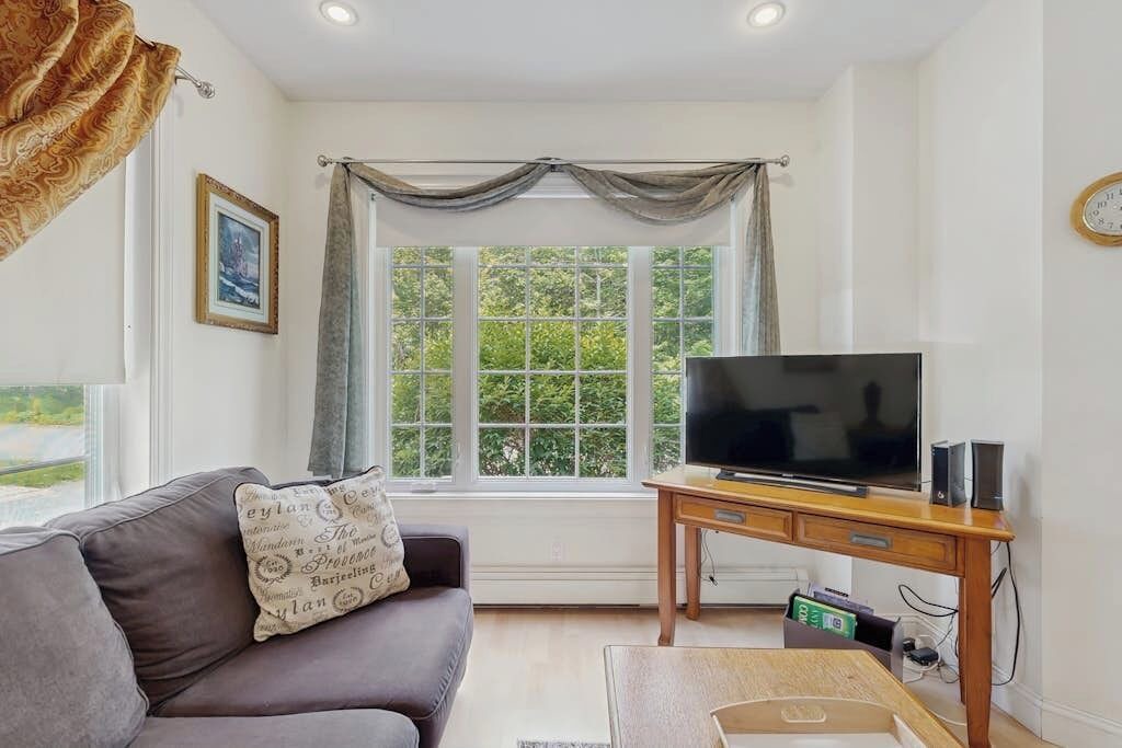 Photo of Livingroom in Bar Harbor