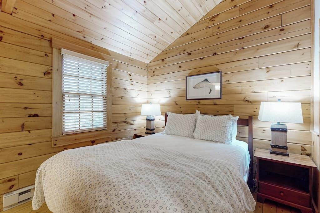 Photo of Bedroom in Northport