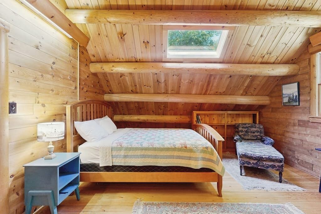 Photo of Bedroom in Beaver Cove