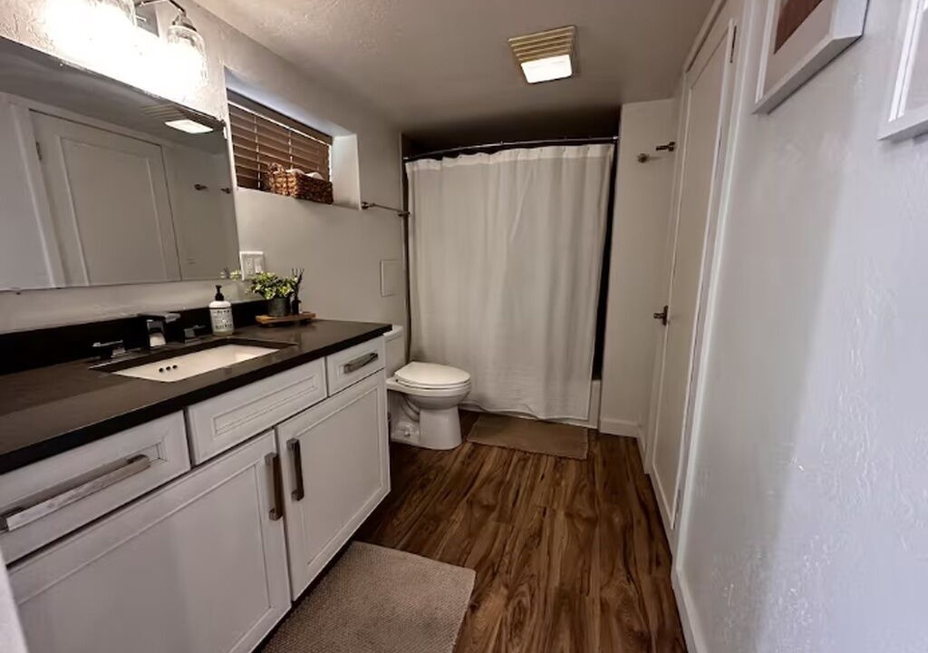 Photo of Bathroom in Price