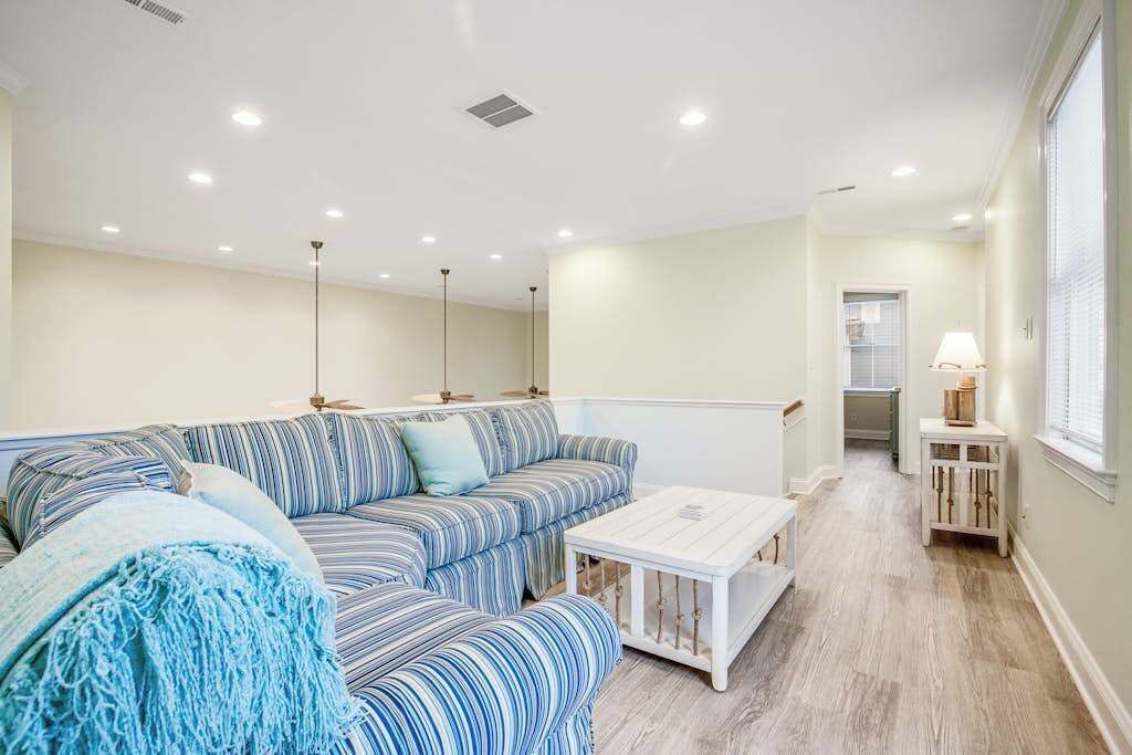 Photo of Livingroom in Bayside Village