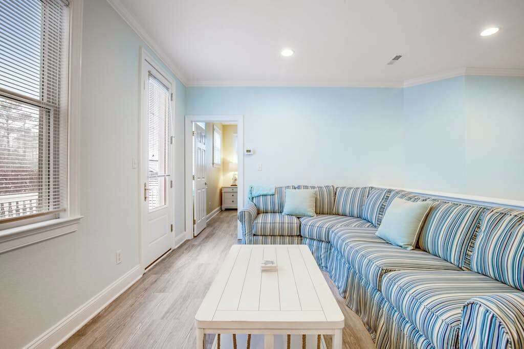 Photo of Livingroom in Bayside Village