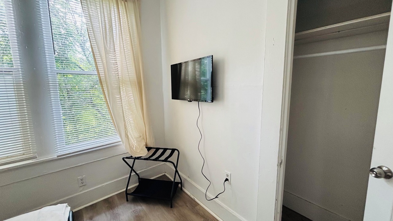 Photo of Bedroom in Highland Historic District