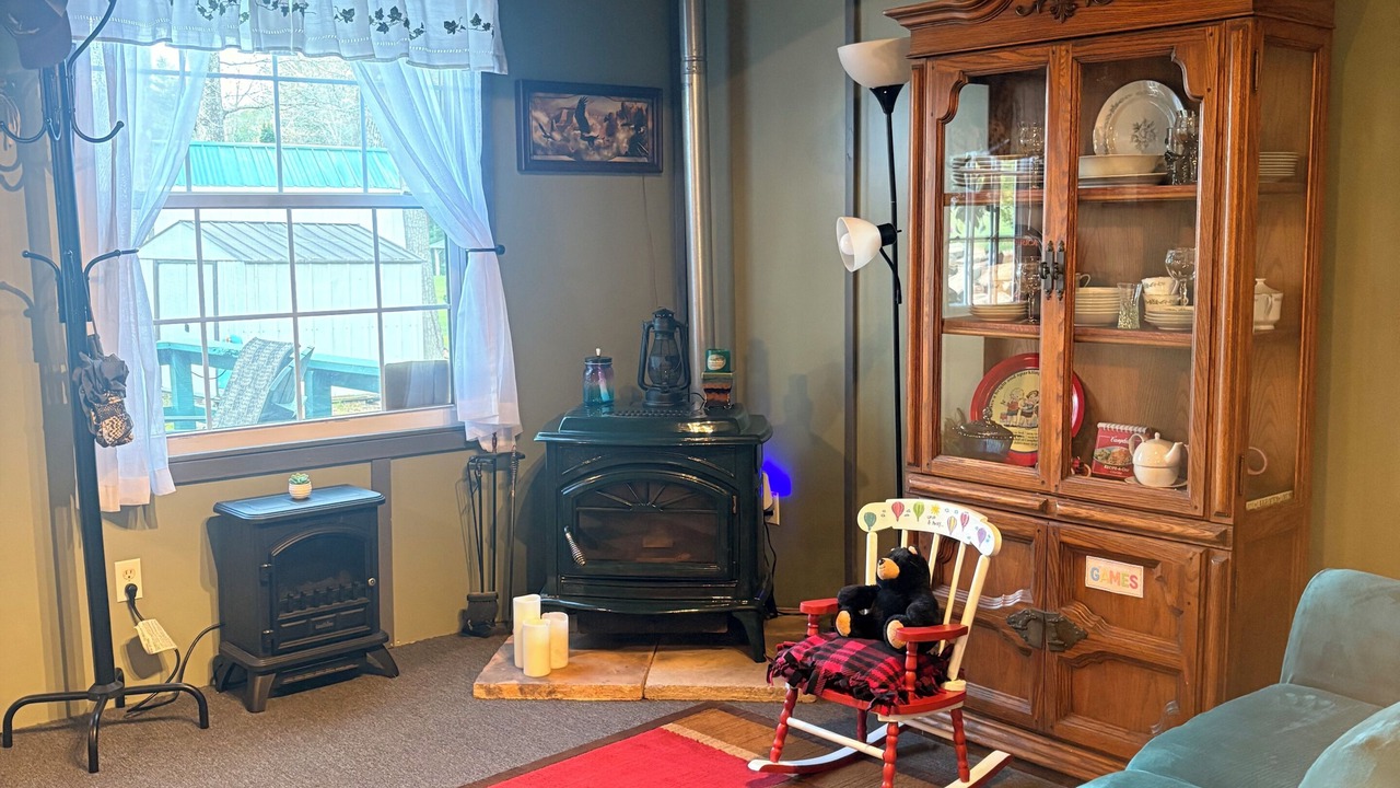 Photo of Livingroom in Tylersburg
