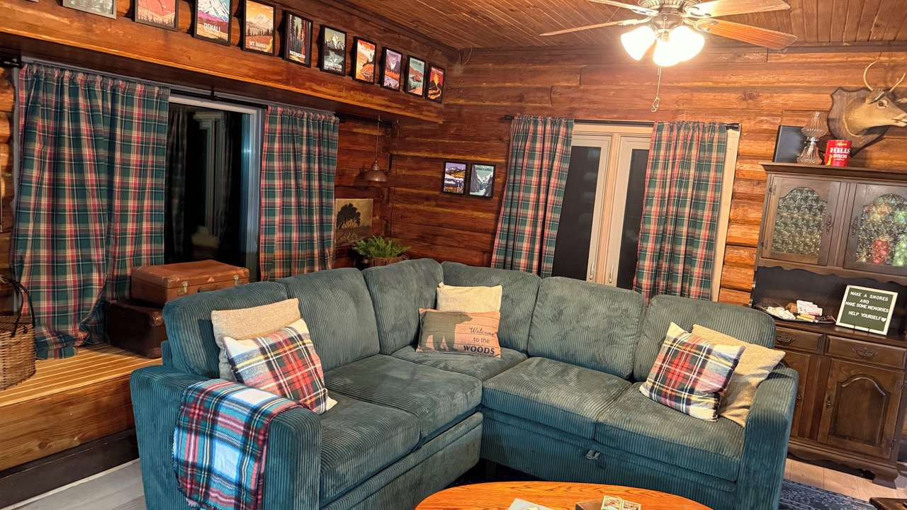 Photo of Livingroom in Holly Lake Ranch