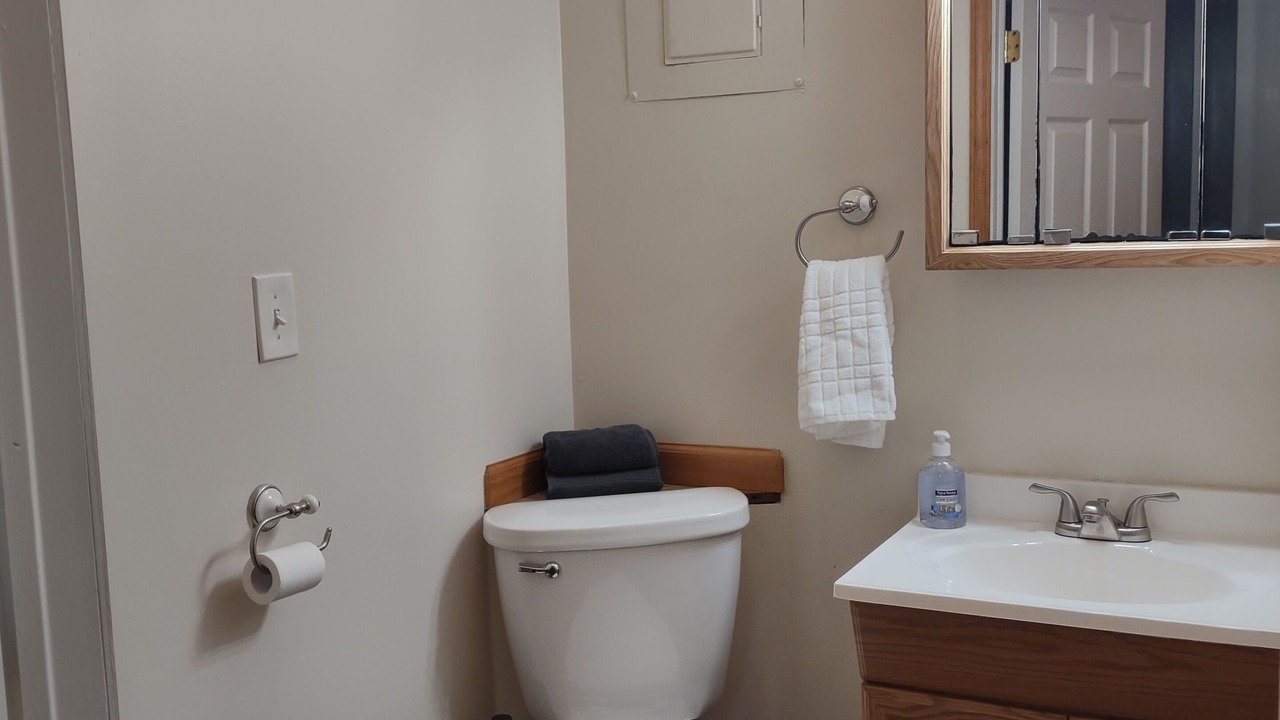 Photo of Bathroom in Conneaut