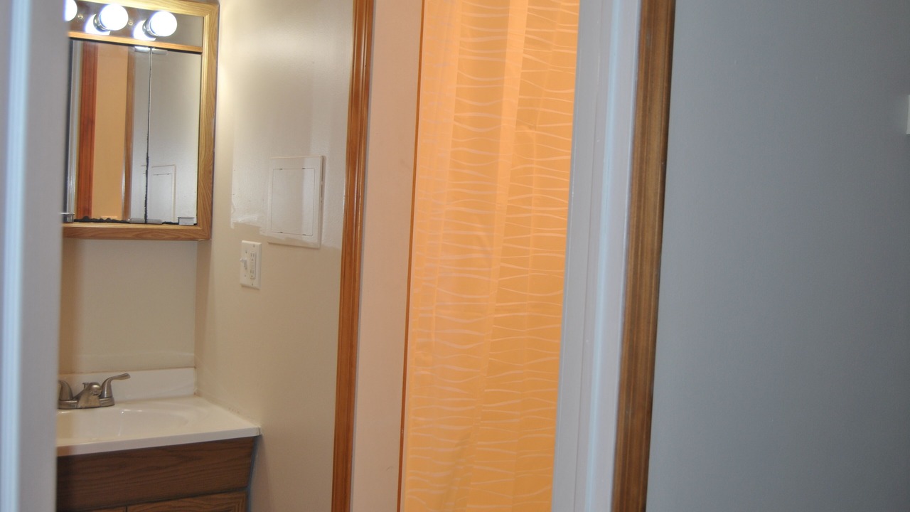 Photo of Bathroom in Conneaut