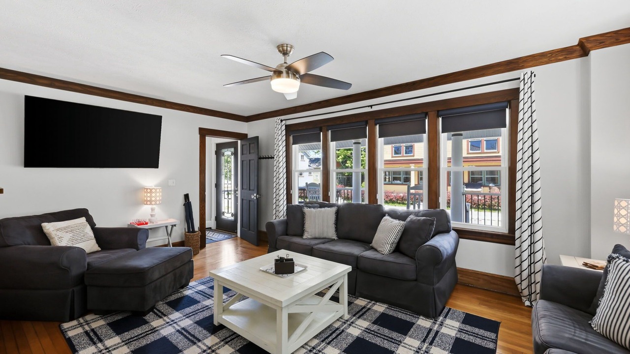 Photo of Livingroom in Geneva-on-the-Lake