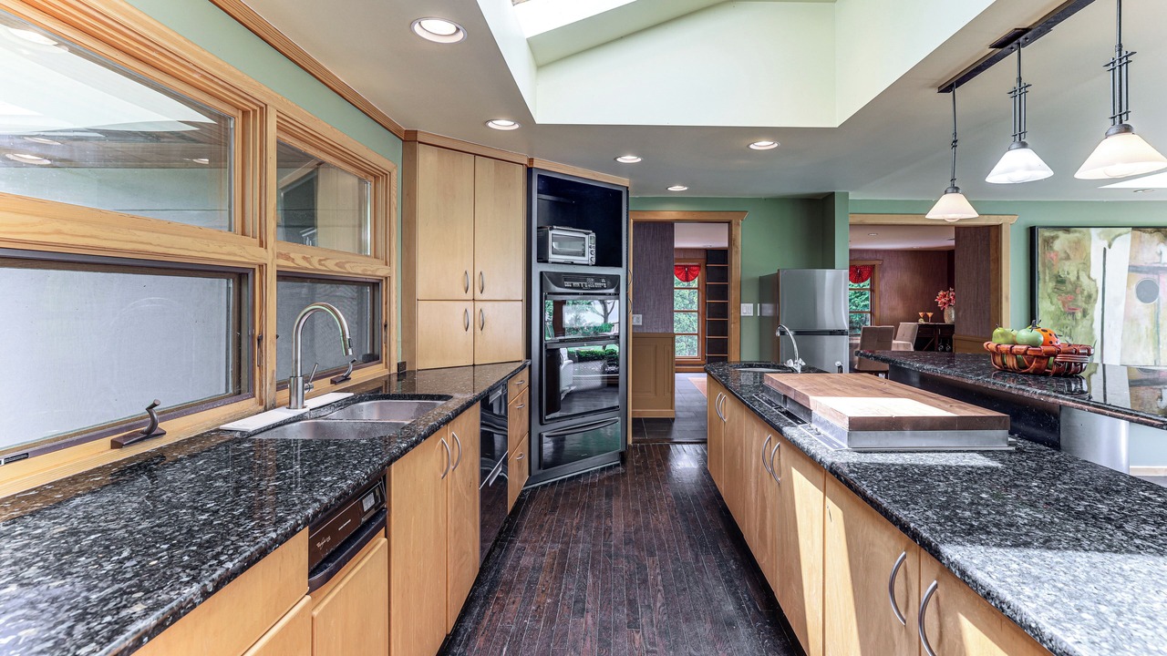 Photo of Kitchen in Lake View