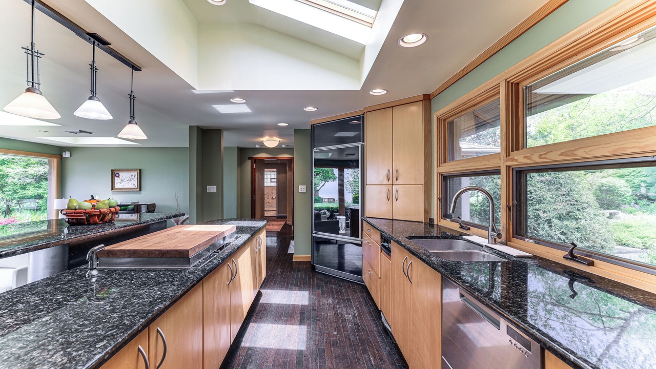 Photo of Kitchen in Lake View