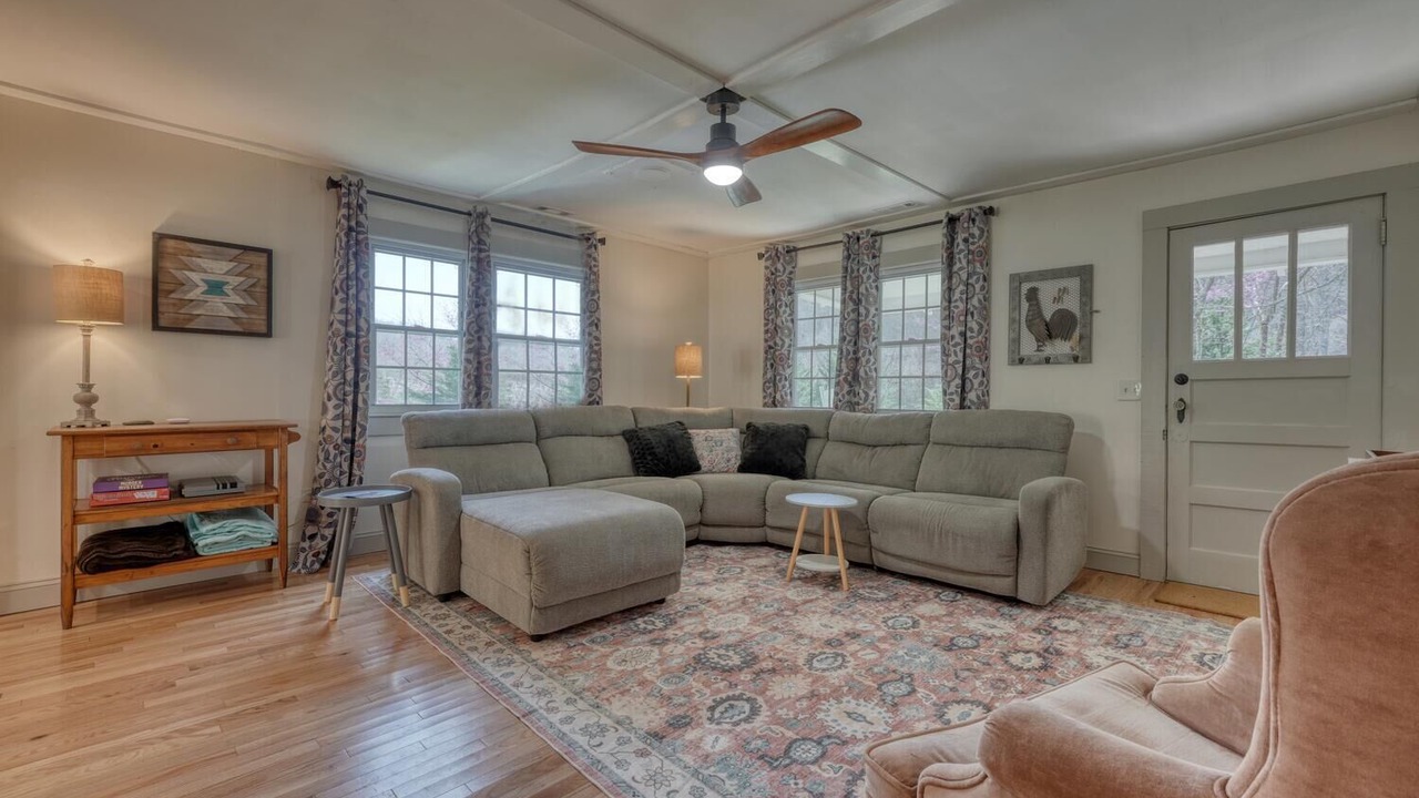 Photo of Livingroom in Hayesville