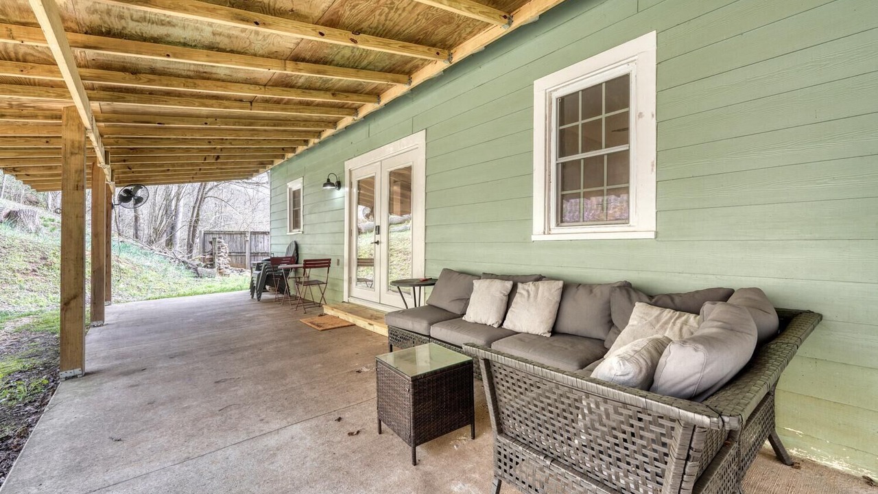 Photo of Patio Balcony in Hayesville