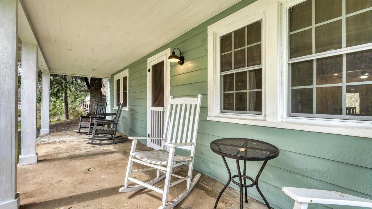 Photo of Patio Balcony in Hayesville