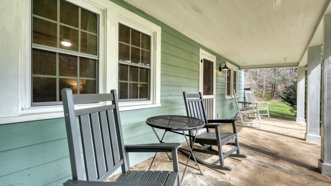 Photo of Patio Balcony in Hayesville