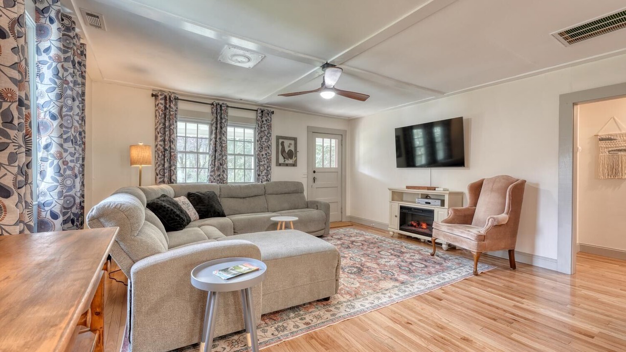 Photo of Livingroom in Hayesville