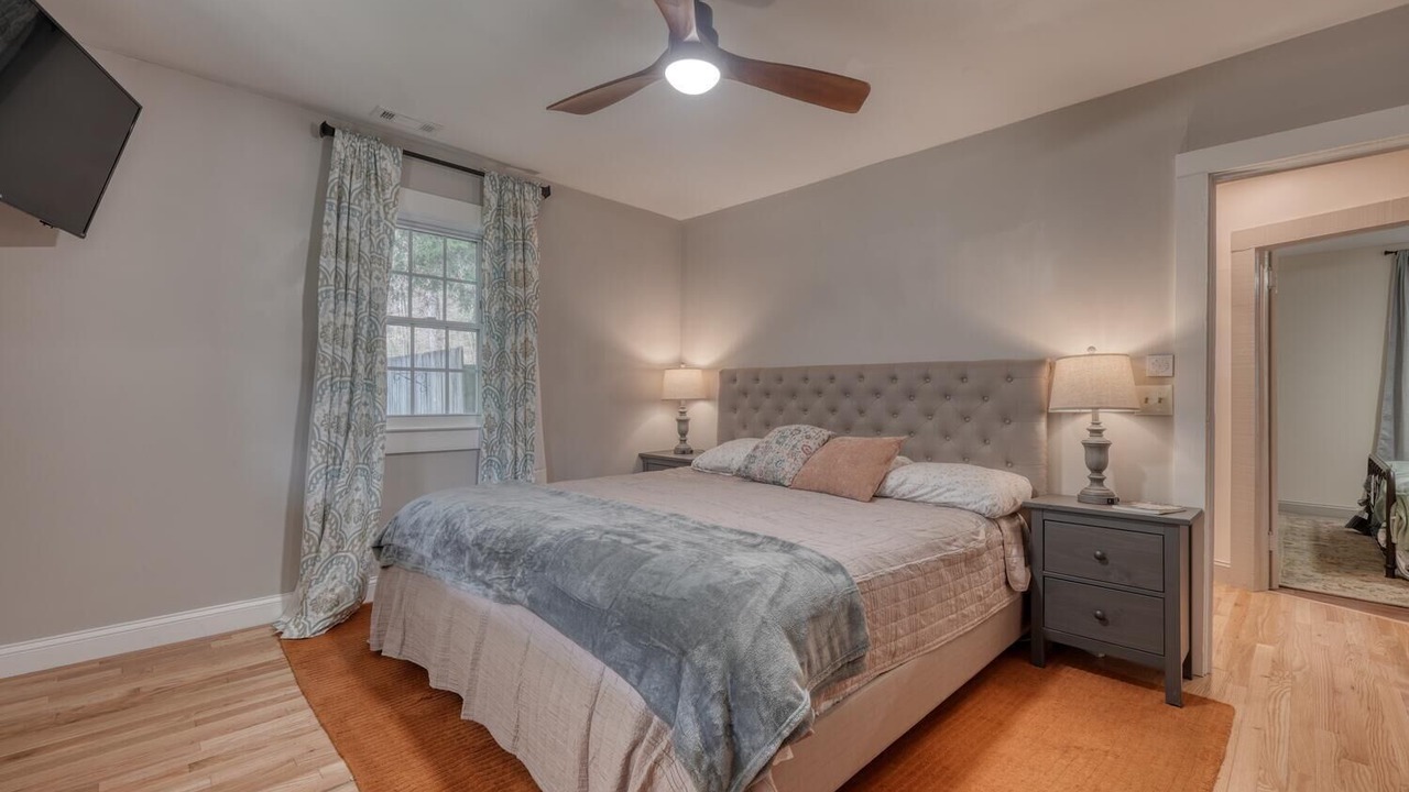 Photo of Bedroom in Hayesville