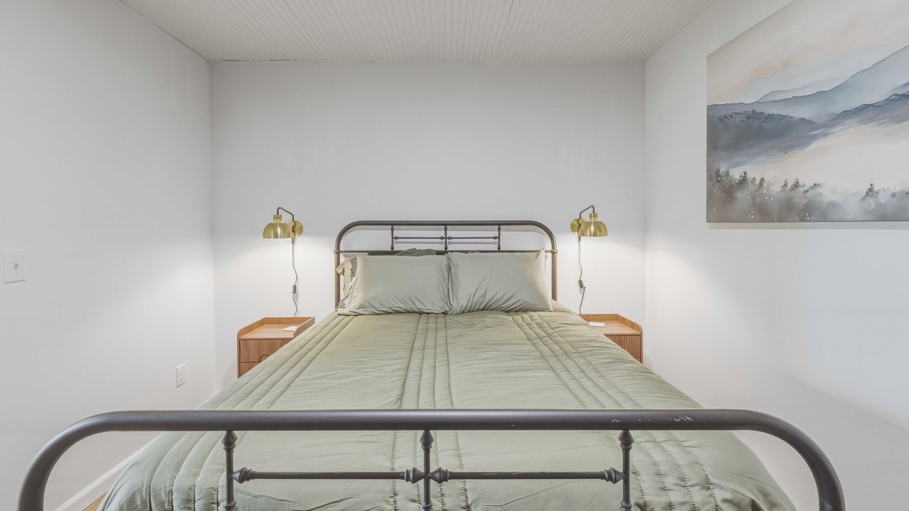 Photo of Bedroom in Screamer Mountain