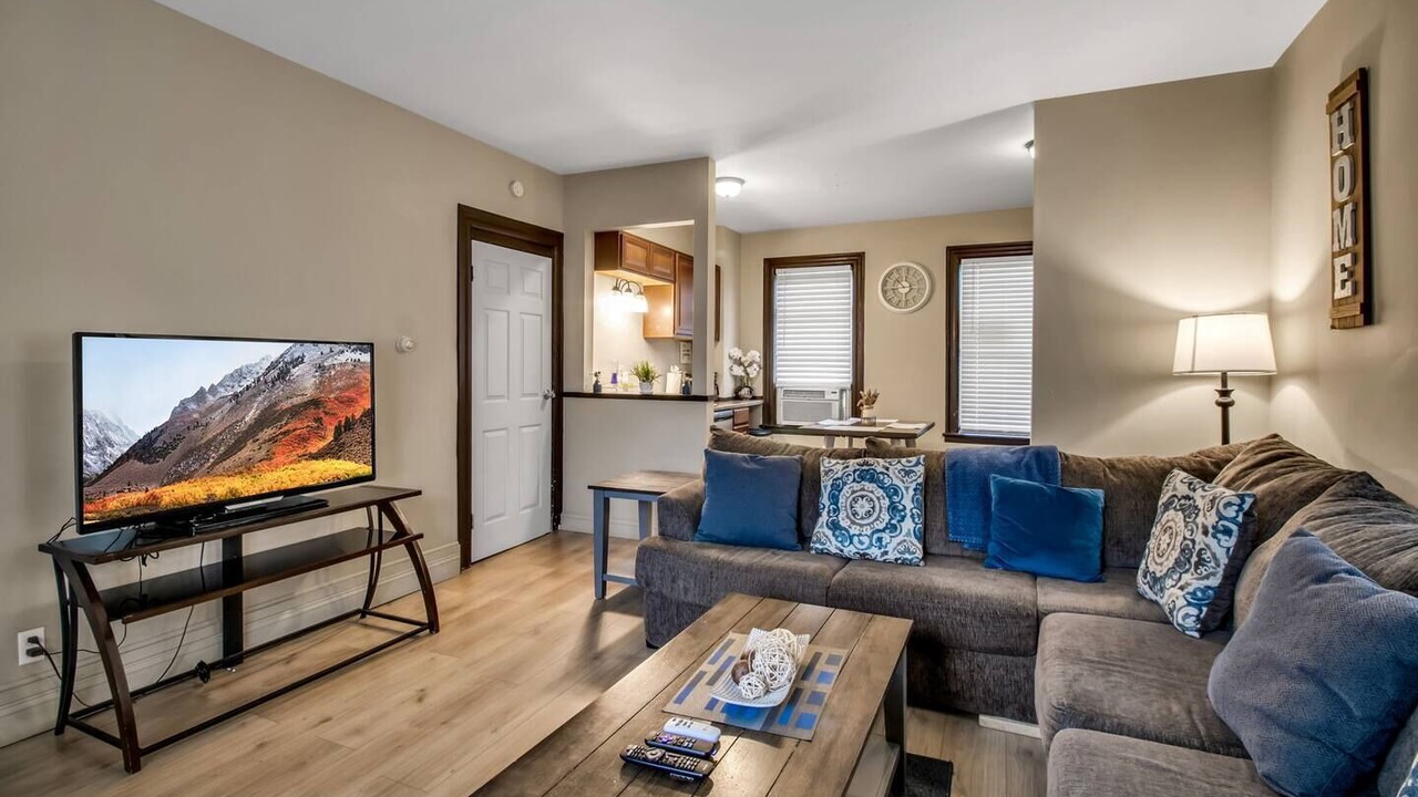 Photo of Livingroom in Niagara Falls