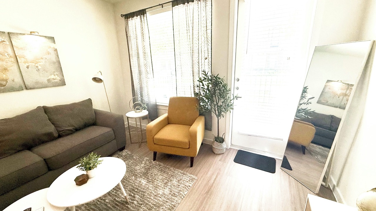 Photo of Livingroom in West Dallas