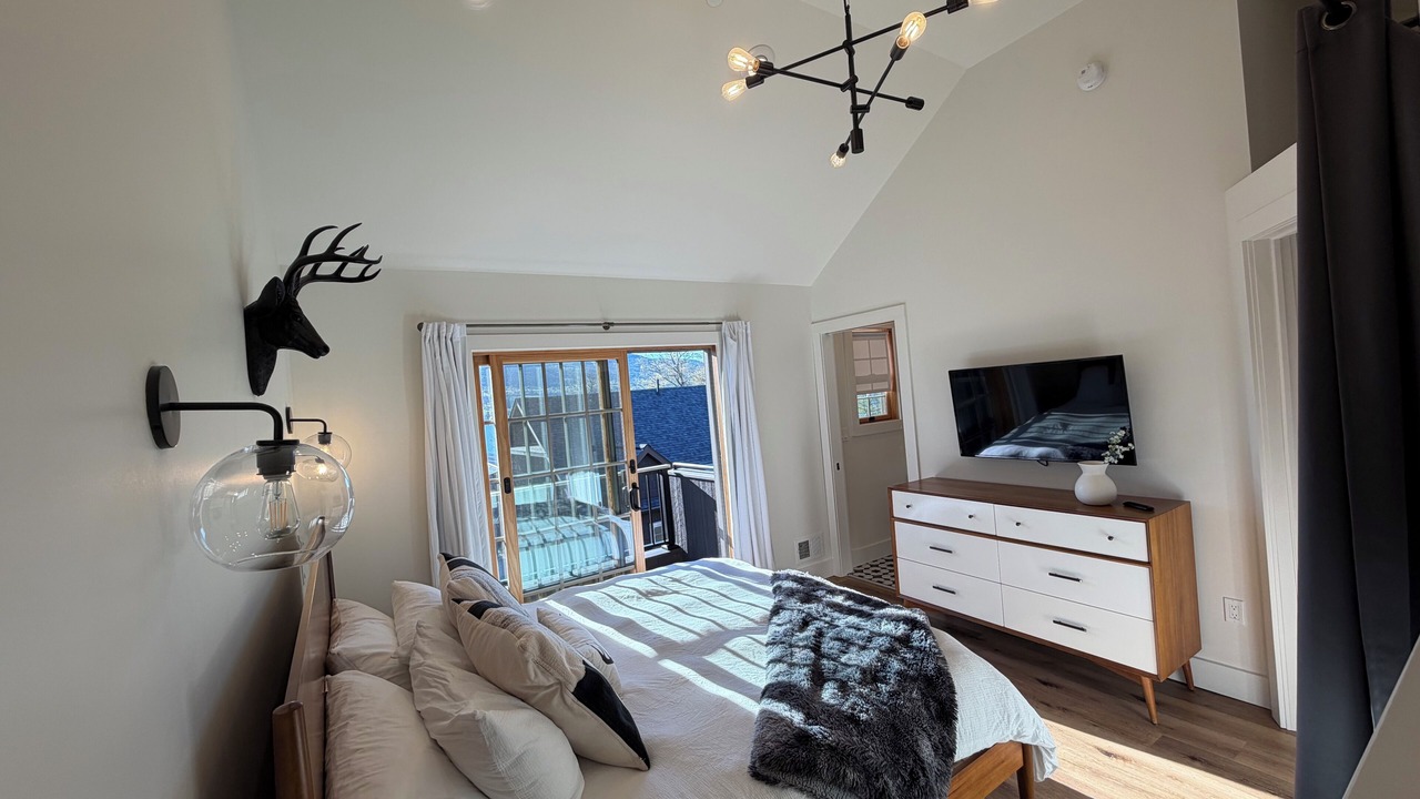 Photo of Bedroom in Lake George