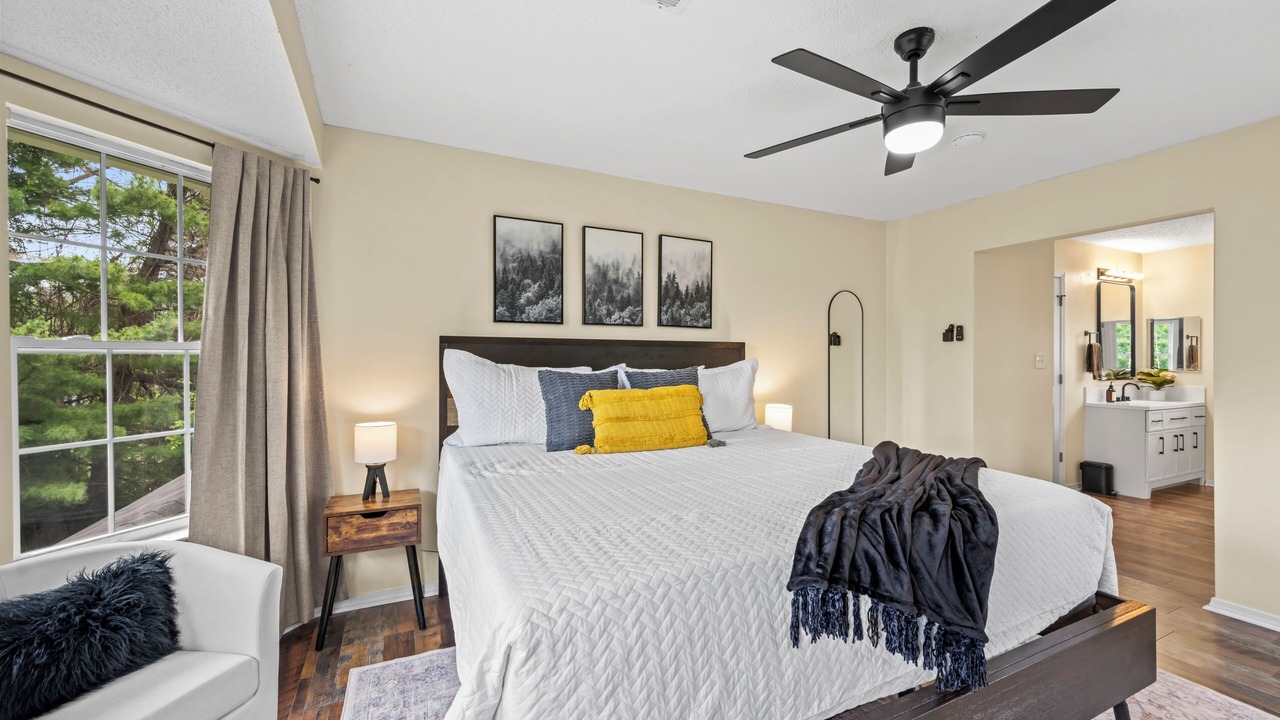 Photo of Bedroom in East End - Valley Street
