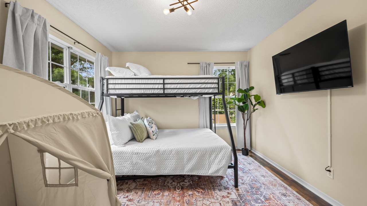 Photo of Bedroom in East End - Valley Street