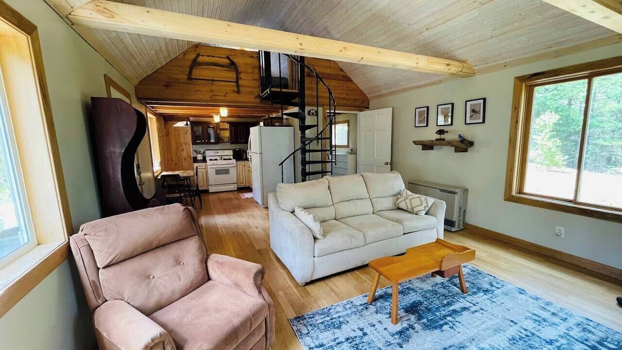 Photo of Livingroom in New Vineyard