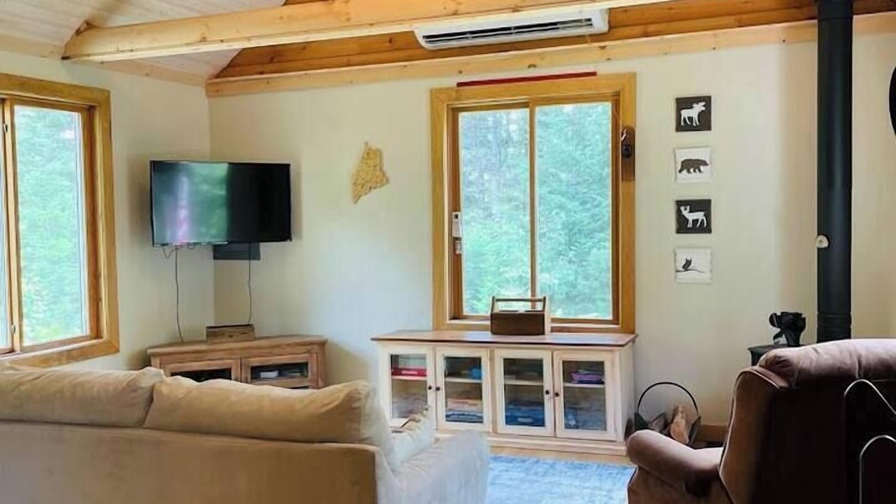 Photo of Livingroom in New Vineyard