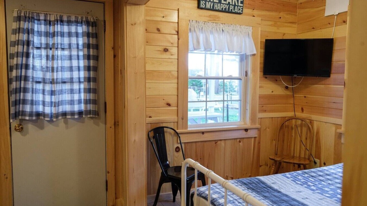 Photo of Bedroom in Sebago