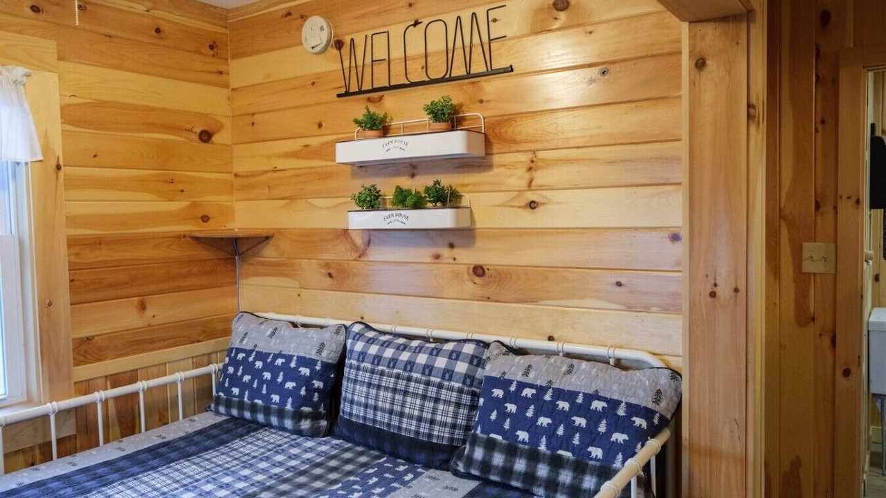 Photo of Bedroom in Sebago