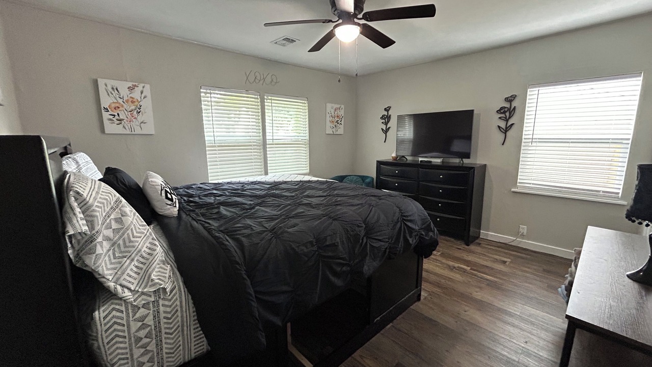 Photo of Bedroom in Wake Village