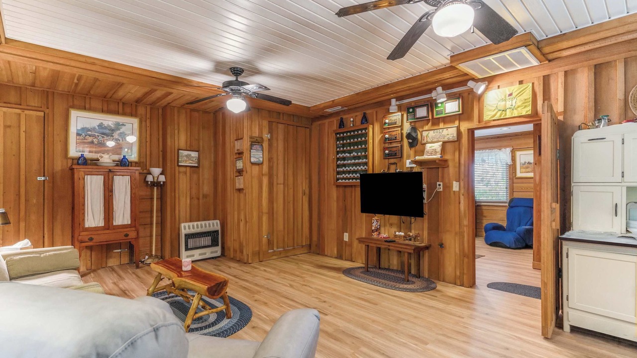 Photo of Livingroom in Waverly