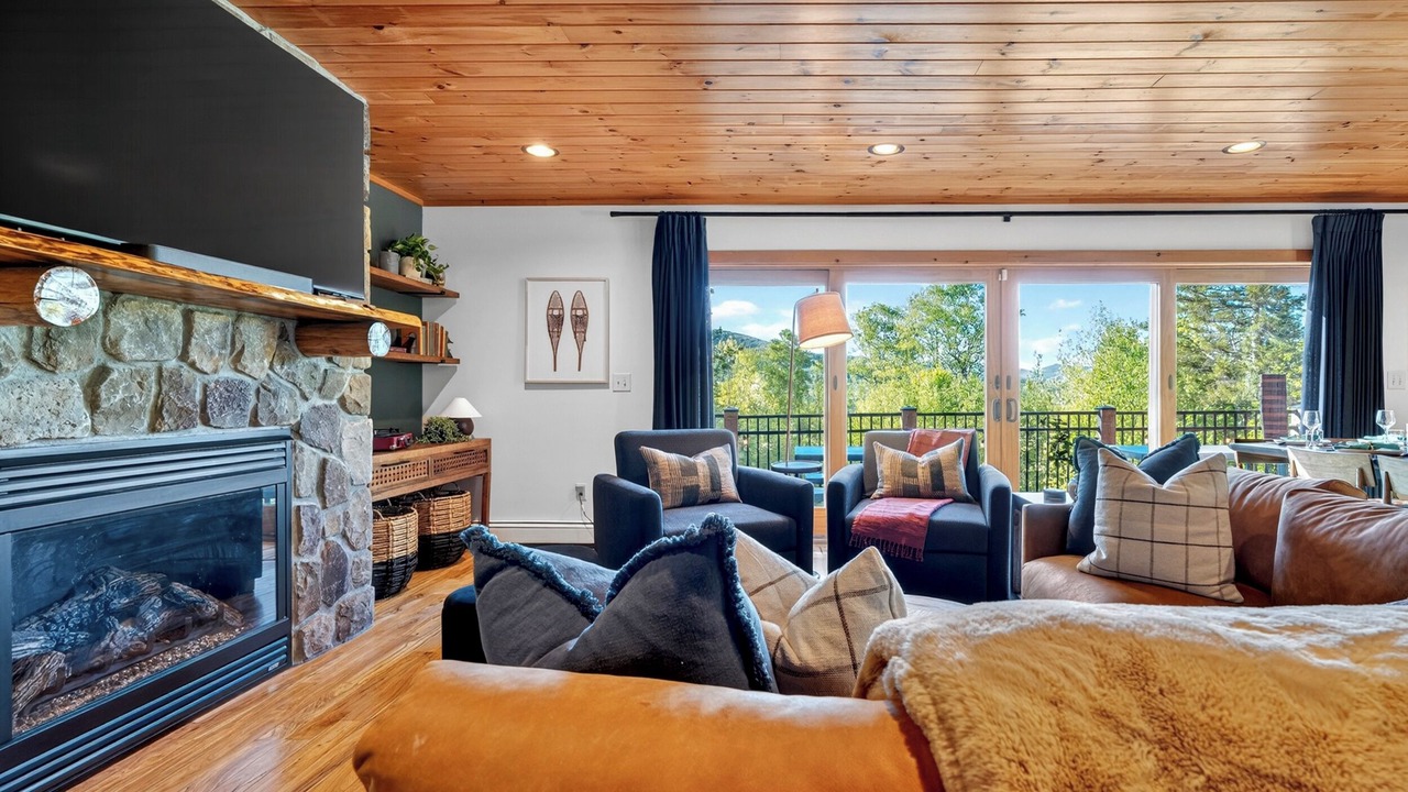 Photo of Livingroom in Bethel