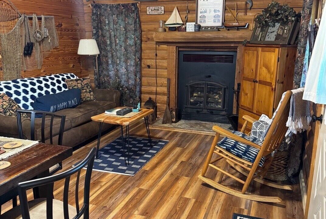 Photo of Livingroom in Shell Knob