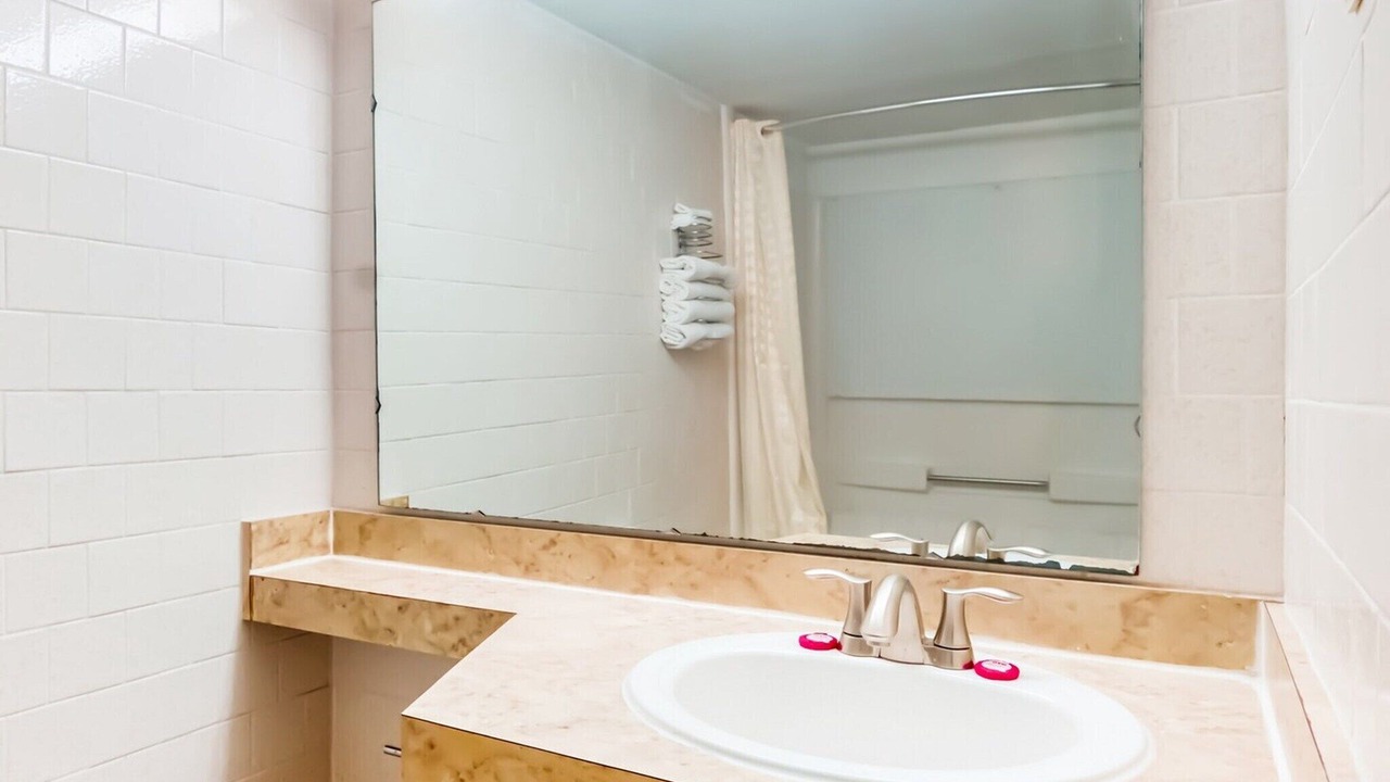 Photo of Bathroom in Alice