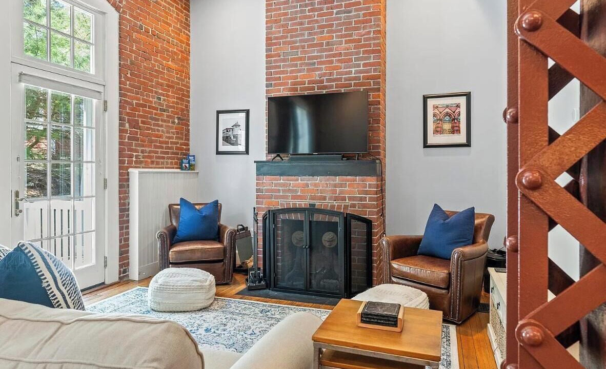 Photo of Livingroom in Portland