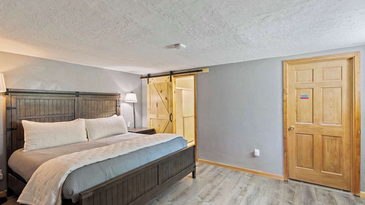 Photo of Bedroom in Steam Engine Meadows